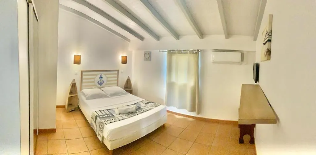 Aparthotel Courbaril Residence Les Trois-Ilets